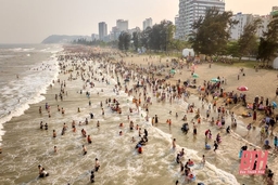 5 ngày nghỉ lễ, TP Sầm Sơn đón hơn 900.000 lượt khách du lịch