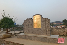 Di tích cầu Mường Thanh trên sông Nậm Rốm