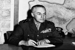 Chiến dịch Điện Biên Phủ: Ngày 2/5/1954, lối thoát nào cho Navarre?