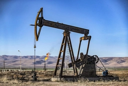 UAE tăng công suất sản xuất dầu thô trước thềm cuộc họp của OPEC