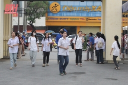 Gần 1.700 thí sinh bước vào ngày thi đầu tiên kỳ thi tuyển sinh vào lớp 10, Trường THPT chuyên Lam Sơn