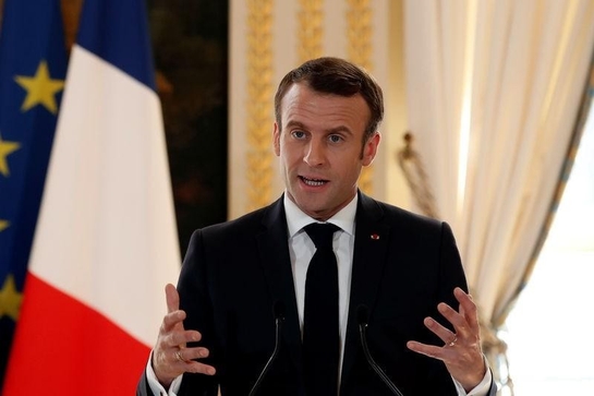Tổng thống Pháp ủng hộ cải cách lao động để giảm bớt ảnh hưởng của luật tăng tuổi hưu