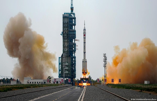 Trung Quốc lần đầu tiên cho phép phi hành gia dân sự lên trạm vũ trụ