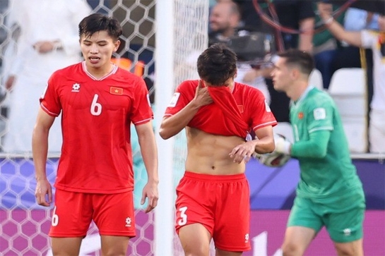 ĐT Việt Nam chính thức mất ngôi số 1 Đông Nam Á; Real Madrid từ chối đề nghị của Mbappe