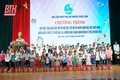 Hội thiện nguyện từ tâm Hải Phòng tặng quà cho người có công và trẻ mồ côi Thanh Hóa