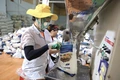 Làng biển Ngư Lộc hối hả chuẩn bị hàng phục vụ tết