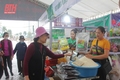 Phó Chủ tịch UBND tỉnh Lê Đức Giang kiểm tra Hội chợ quảng bá, trưng bày các sản phẩm nông nghiệp, sản phẩm OCOP