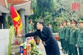 Phó Chủ tịch UBND tỉnh Mai Xuân Liêm viếng nghĩa trang liệt sĩ và thăm, tặng quà gia đình chính sách