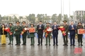Bí thư Tỉnh ủy Đỗ Trọng Hưng dự lễ giao nhận quân, động viên thanh niên huyện Quảng Xương lên đường nhập ngũ