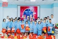 Mang Giáng sinh đến với các bệnh nhi 