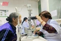 Chăm sóc sức khỏe đôi mắt cho người cao tuổi