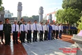 Đoàn đại biểu tỉnh Thanh Hóa dâng hương Chủ tịch Hồ Chí Minh nhân kỷ niệm 95 năm Ngày thành lập Đảng bộ tỉnh