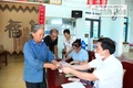 Xã Minh Sơn trao quà Tết Độc lập cho Nhân dân
