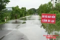 Quốc lộ 10 đoạn qua xã Nga An ngập sâu, khó lưu thông
