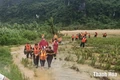 Hàng trăm hộ dân thôn Tiên Nông (xã Định Hòa) bị cô lập