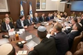 Hamas và Israel trao trả con tin và tù nhân theo thỏa thuận ngừng bắn