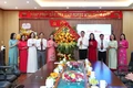 Phó Bí thư Thường trực Tỉnh ủy Nguyễn Hồng Phong thăm, tặng quà Mẹ Việt Nam anh hùng