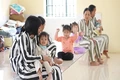 Phía sau song sắt (Bài 2): Điểm tựa nhân văn nâng đỡ tuổi thơ đặc biệt