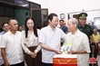 Chủ tịch UBND tỉnh Đỗ Minh Tuấn thăm, tặng quà chiến sĩ Điện Biên tại TP Sầm Sơn