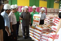 Chủ tịch Hội Nông dân Việt Nam làm việc với Công ty CP Công nông nghiệp Tiến Nông
