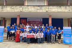 Đoàn Thanh niên Agribank Thanh Hóa tặng hơn 15.000 cây xanh và máy lọc nước sạch tại huyện Triệu Sơn và Cẩm Thủy