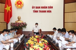 Phó Chủ tịch UBND tỉnh Nguyễn Văn Thi nghe báo cáo Đề án thu hút đầu tư theo hình thức PPP