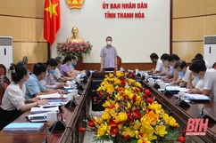 Phó Chủ tịch UBND tỉnh Lê Đức Giang nghe báo cáo Đề án sắp xếp, ổn định dân cư khu vực có nguy cơ cao lũ ống, lũ quét