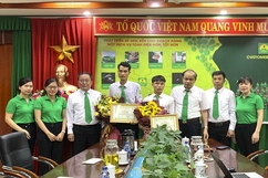 Công ty Mai Linh Thanh Hóa khen thưởng lái xe tham gia hỗ trợ cứu hỏa