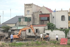 Huyện Đông Sơn cưỡng chế thu hồi đất thực hiện Dự án hạ tầng khu dân cư mới tại xã Đông Minh
