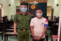 15 tháng tù giam cho đối tượng chống người thi hành công vụ, vượt chốt kiểm soát dịch COVID-19 tại huyện Nông Cống