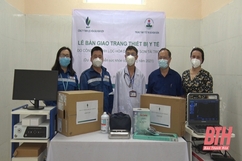 Tặng thiết bị y tế cho phường Mai Lâm và phường Tĩnh Hải