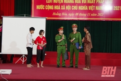 Lực lượng vũ trang huyện Hoằng Hóa hưởng ứng ngày Pháp luật Việt Nam