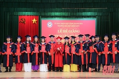 Trường Đại học Hồng Đức trao bằng thạc sĩ cho 538 học viên
