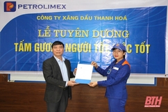 Petrolimex Thanh Hóa khen thưởng nhân viên trả lại tài sản cho khách hàng