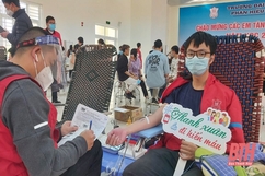 Phân hiệu Trường Đại học Y Hà Nội tại Thanh Hóa tổ chức chiến dịch “Sắc đỏ mùa COVID”