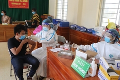 Thị xã Bỉm Sơn tổ chức tiêm vắc xin phòng COVID-19 cho trẻ từ 12-15 tuổi