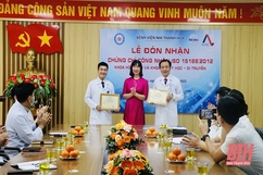 Bệnh viện Nhi Thanh Hoá đón nhận chứng chỉ ISO 15189:2012 cho 2 khoa xét nghiệm