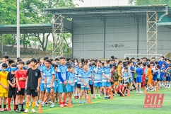 Gần 300 học sinh tham gia Festival bóng đá huyện Lang Chánh