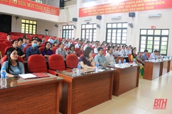 Bế giảng lớp Trung cấp Lý luận chính trị dành cho cán bộ lãnh đạo, quản lý cấp phòng của tỉnh Hủa Phăn (Lào)