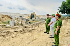 Công an huyện Hoằng Hóa làm rõ vi phạm trong khai thác, kinh doanh cát sỏi trái phép