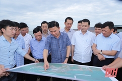 Thường trực Tỉnh ủy khảo sát thực tế phát triển Cảng Nghi Sơn