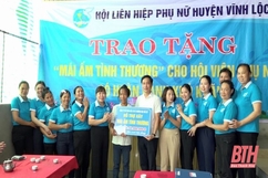 Hội LHPN huyện Vĩnh Lộc trao “Mái ấm tình thương” cho hội viên nghèo