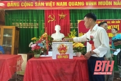 Huyện Quan Sơn tiếp tục thực hiện nhất thể hóa chức danh bí thư chi bộ kiêm trưởng bản, khu phố nhiệm kỳ 2022-2025