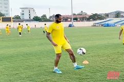 Cristian Alex da Silva Santos - chân sút Brazil đang thử việc cho Đông Á Thanh Hóa