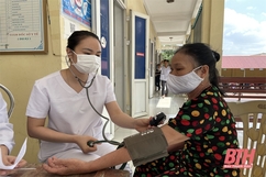 Trung tâm Y tế huyện Quảng Xương quan tâm chăm sóc sức khỏe Nhân dân