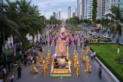 Lễ hội Carnival đường phố lần đầu tiên “cập bến” Hà Nam