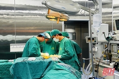 Phẫu thuật thành công 2 ca ung thư tuyến giáp bằng dao siêu âm