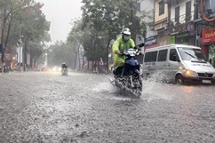 Ngày 21/11, Trung Bộ, Tây Nguyên và Nam Bộ có mưa rất to