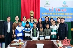 Công ty CP Công nông nghiệp Tiến Nông tặng quà tết và trao kinh phí hỗ trợ cho 51 trẻ mồ côi