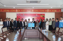 Hiệp hội Doanh nghiệp TP Thanh Hóa trao 300 suất quà tết cho hộ nghèo